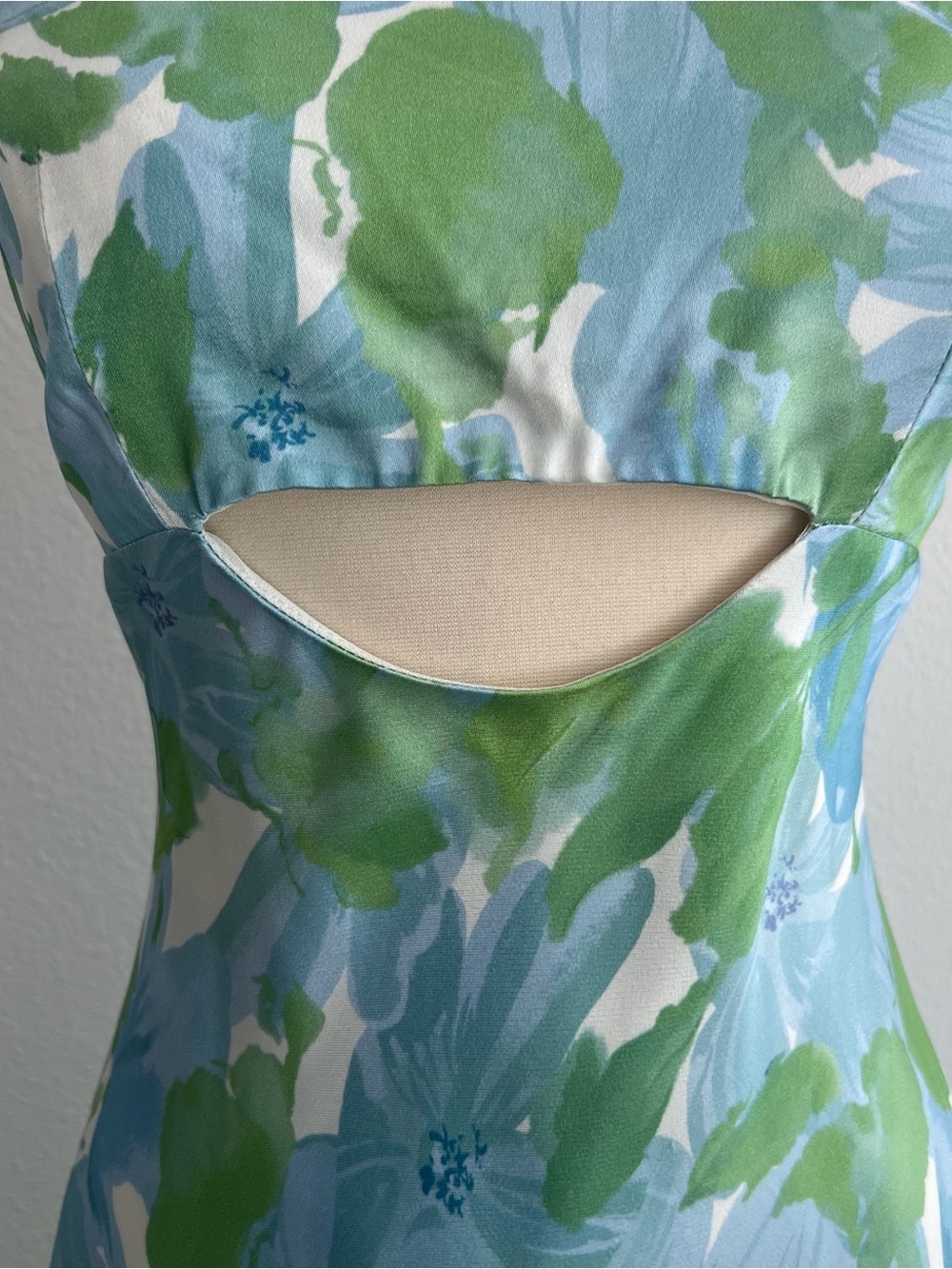 ASTR Bellerose Dress Blue Green Floral - Picture 9 of 14